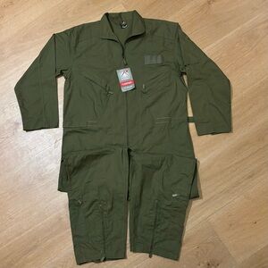NWT men’s military flightsuit